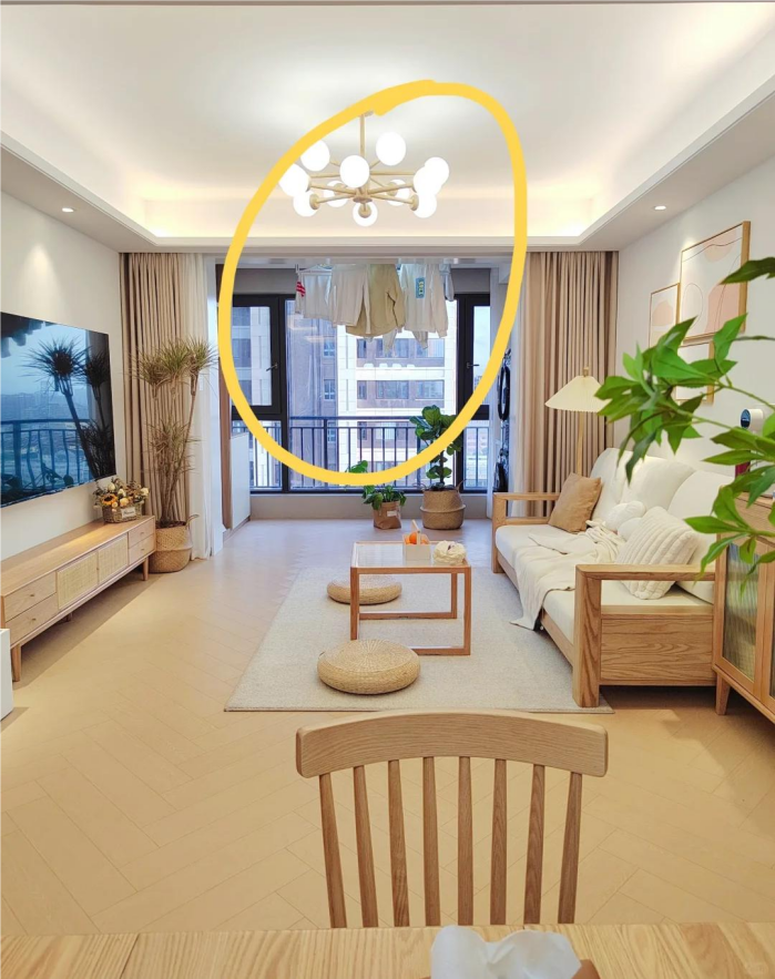 等我换房了，阳台才不装晾衣杆！学学有钱人这样装，太高级了