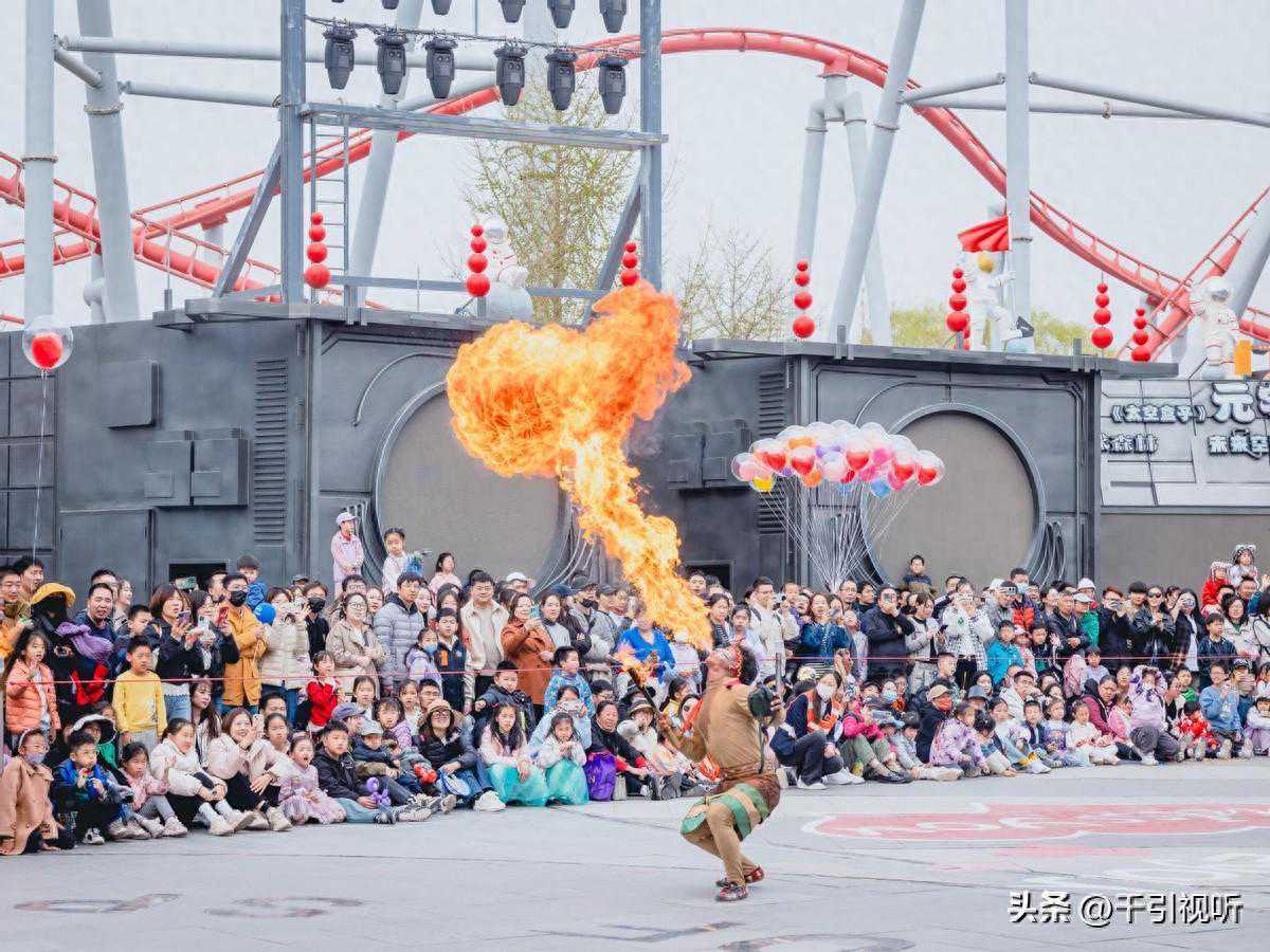 清明小长假北京欢乐谷新质生产力引领主题公园新风尚