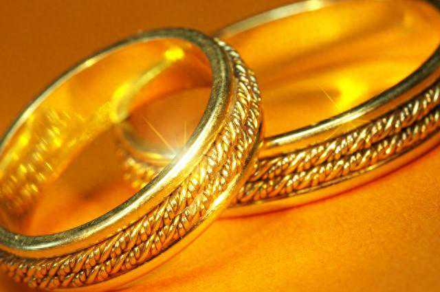 女人长期戴金手镯，真的对身体好吗？医生说出实情