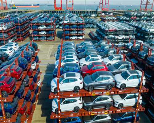 降温以后猫会上床睡觉，猫上床有什么危害，你会让猫上床睡觉吗？