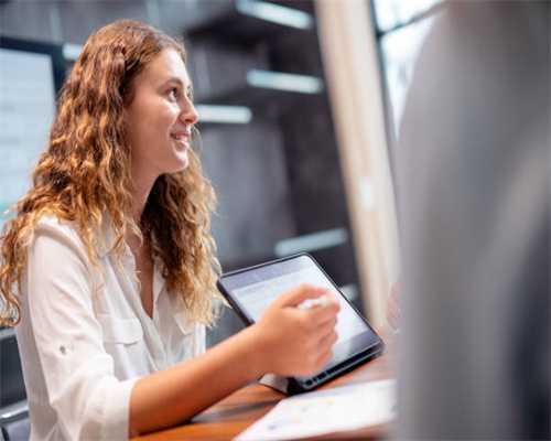 狗狗拉臭臭后为啥不需要擦屁屁？汪可有自己的清洁方式