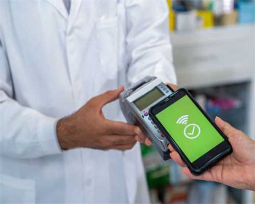 猫咪鼻子下面毛发是黑色的，还以为是长了胡子，毛利小五郎喵版？