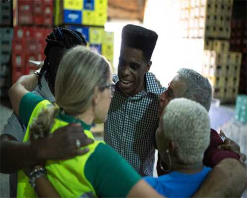 最“通人性”的5种狗，它们会奋不顾身保护你，你想养哪种？