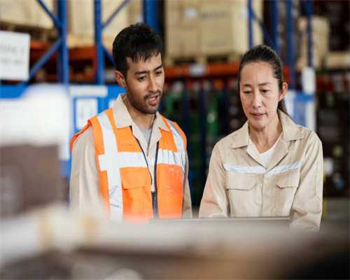 罗威纳犬眼周脏脏的，是什么原因导致的？处理方式你会吗？