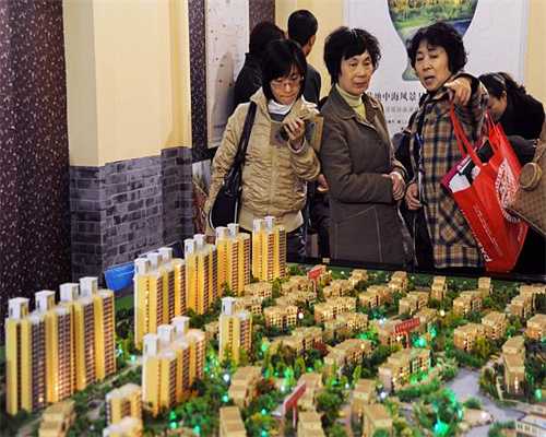 狗狗腹泻了是为什么？有哪些因素引发了狗狗腹泻，主人又该怎么做