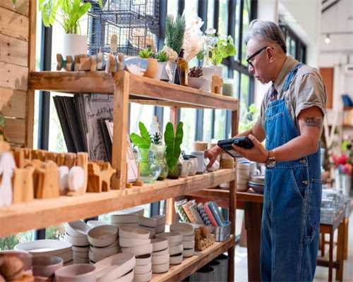 猫掉马桶里了，还是那种味道，我该怎么办？