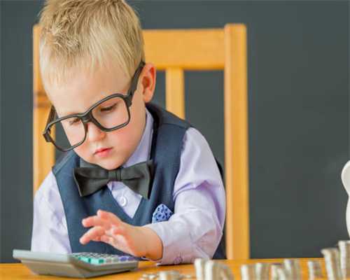 抚摸猫咪被抓咬？后果很严重！猫咪刚到新家你需要注意的一些事项